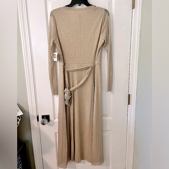 NWT Anne Klein Belted Gold Dress✨ - Picture 5 of 7